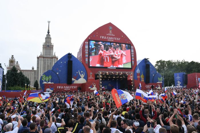Открытие Чемпионата мира по футболу в Москве на Воробьёвых горах