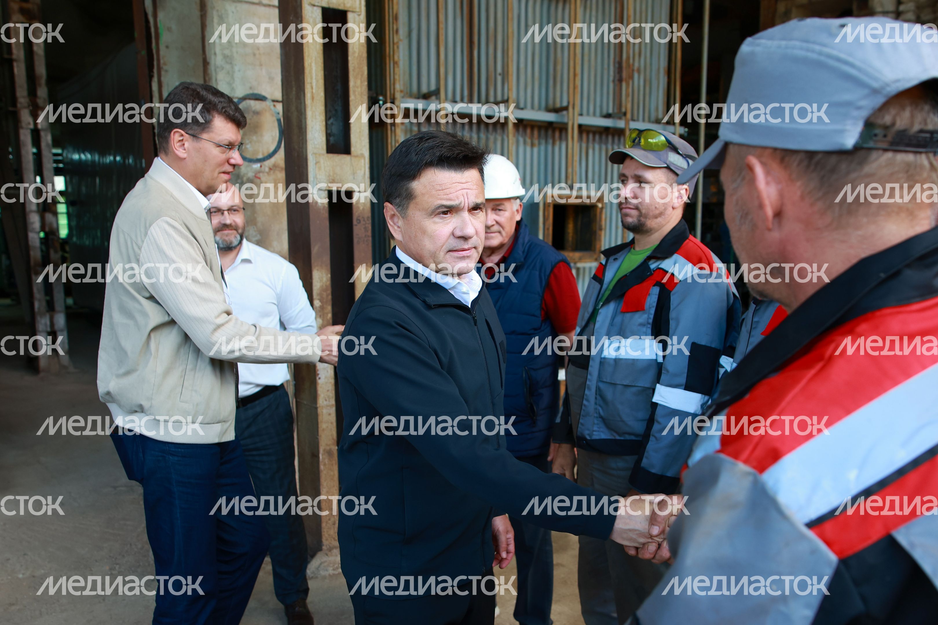 Андрей Воробьев и Денис Кравченко проверили ход работ по модернизации систем теплоснабжения в Лобне