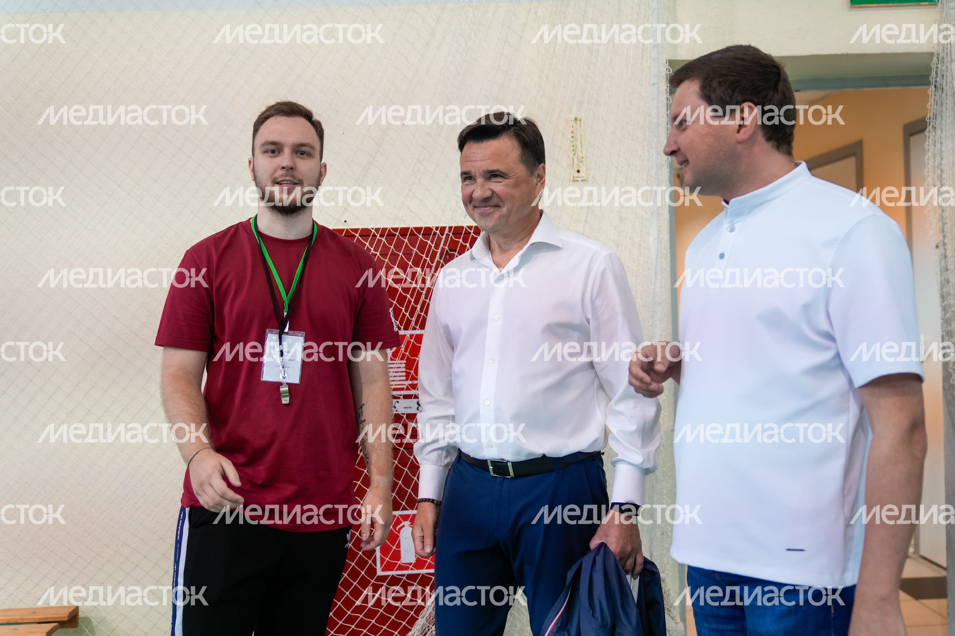 Андрей Воробьев пообщался с детьми участников СВО в подмосковном лагере "Литвиново" Андрей Воробьев пообщался с детьми участников СВО в подмосковном лагере "Литвиново"
