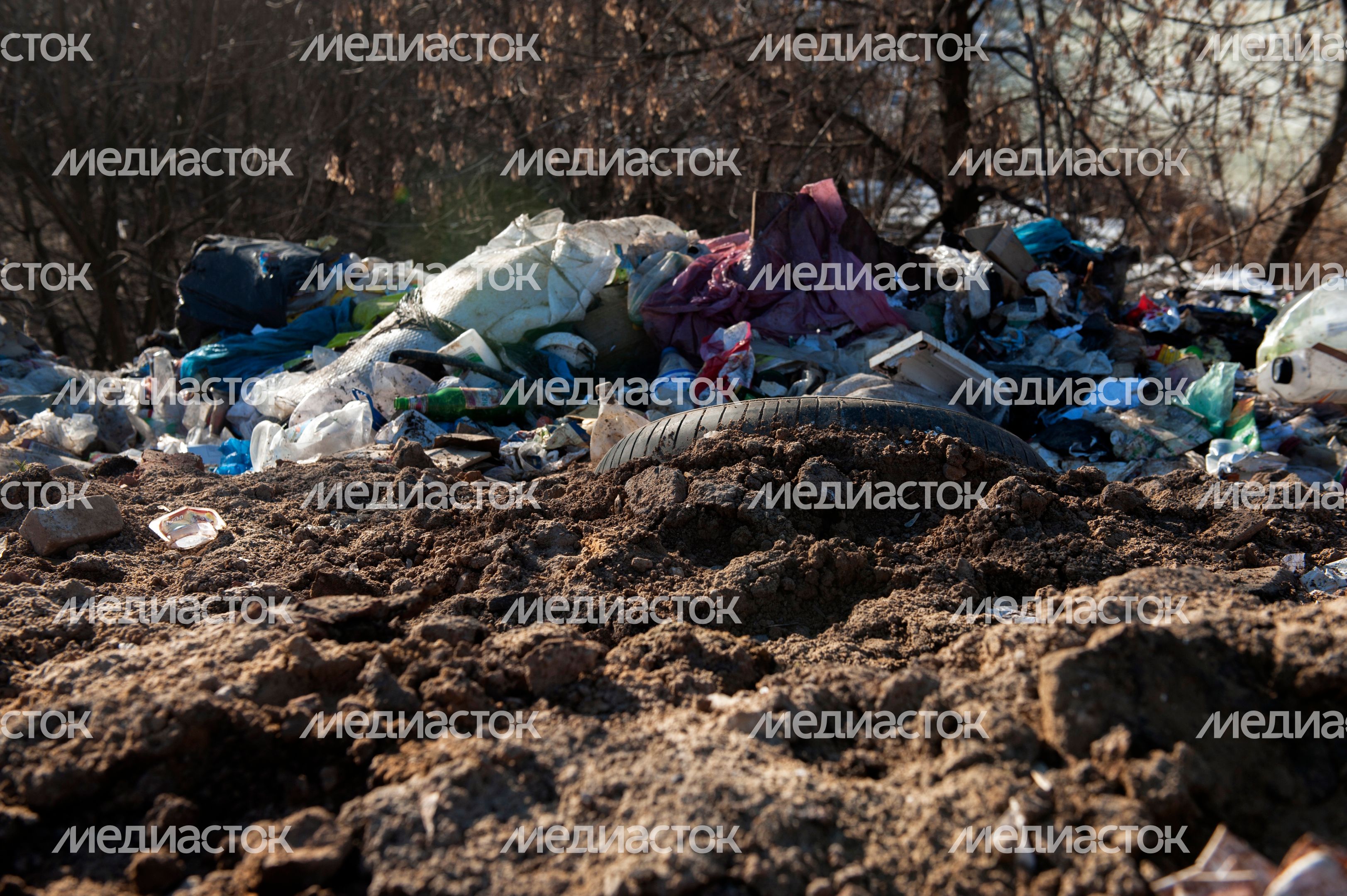 Незаконная свалка в Печатниках Незаконная свалка в Печатниках