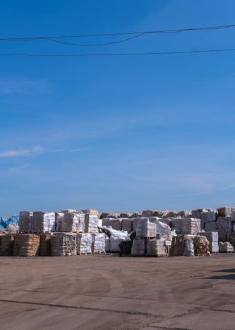Сбор пластика для переработки на заводе «Буматика»
