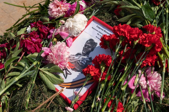 Перезахоронение солдат ВОВ в деревне Ельня