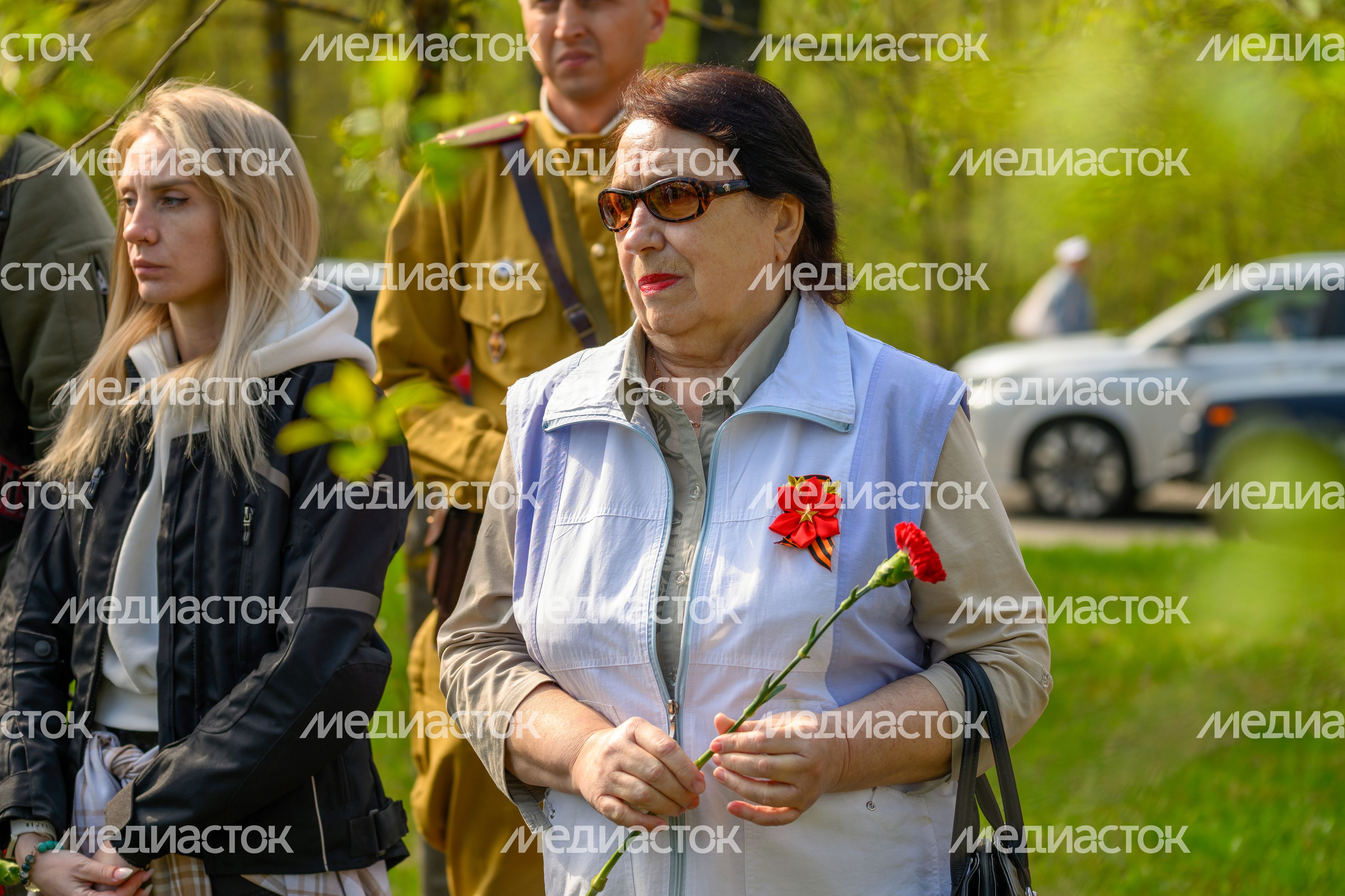 Памятное мероприятие у мемориала в Дмитровском округе в преддверие Дня Победы Памятное мероприятие у мемориала в Дмитровском округе в преддверие Дня Победы