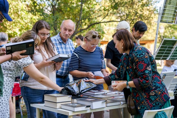 XII Международный яблочно-книжный фестиваль прошел  в Коломне