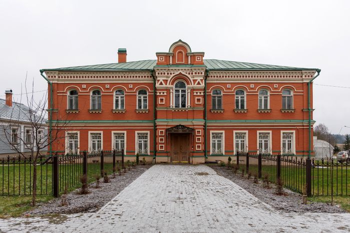 Гостиница для паломников у Покровского монастыря в Хотьково Сергиево-Посадского округа