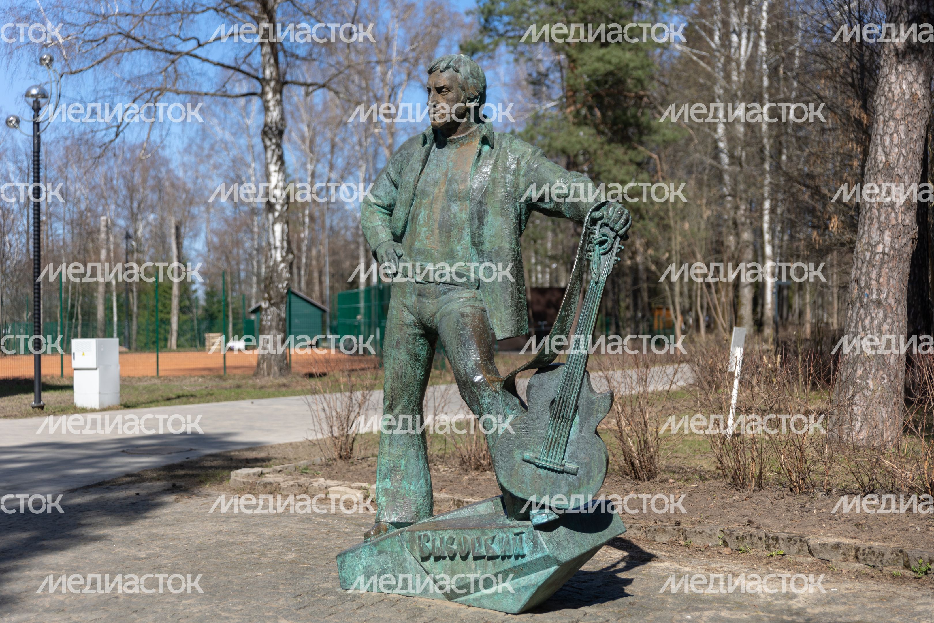 Памятник Высоцкому