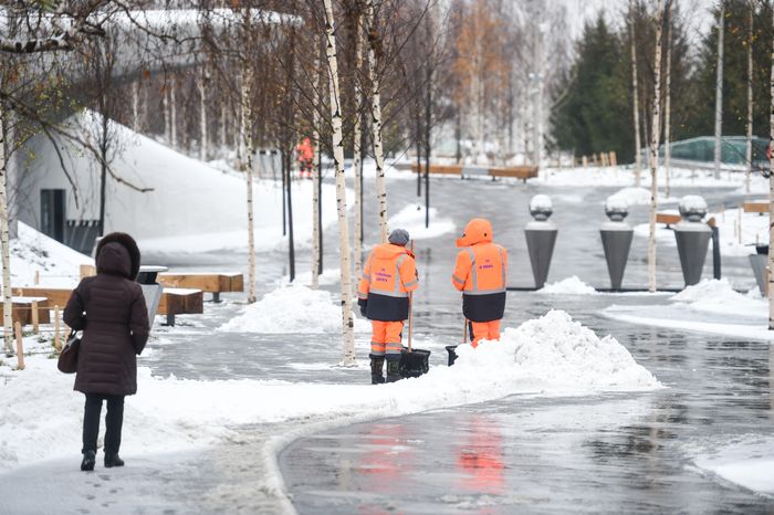Последстивя сильного снегопада в Москве