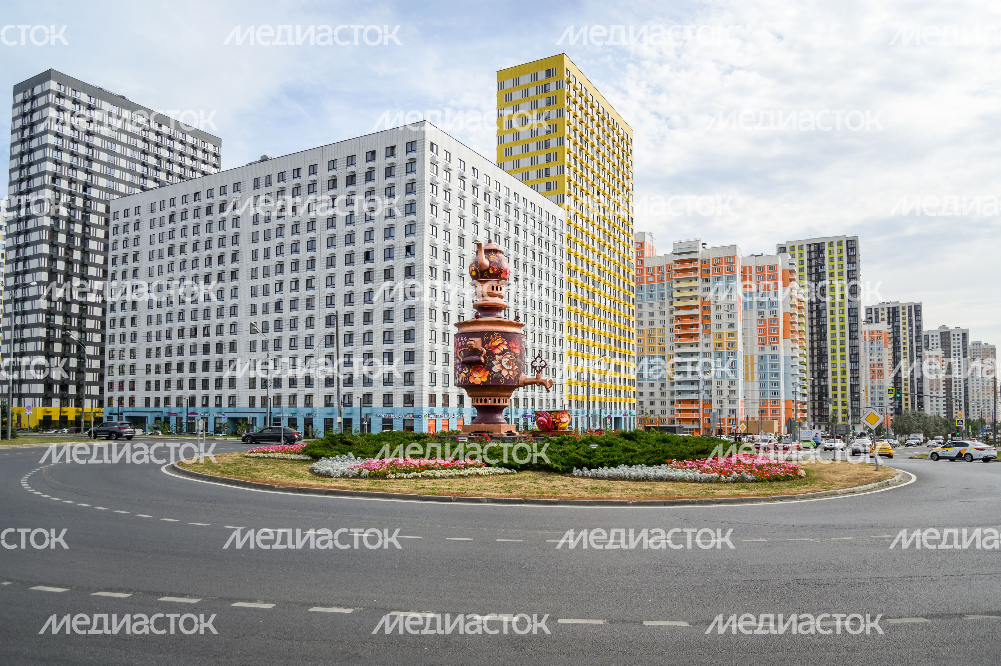 Скульптура «Самовар» в Мытищах Скульптура «Самовар» в Мытищах