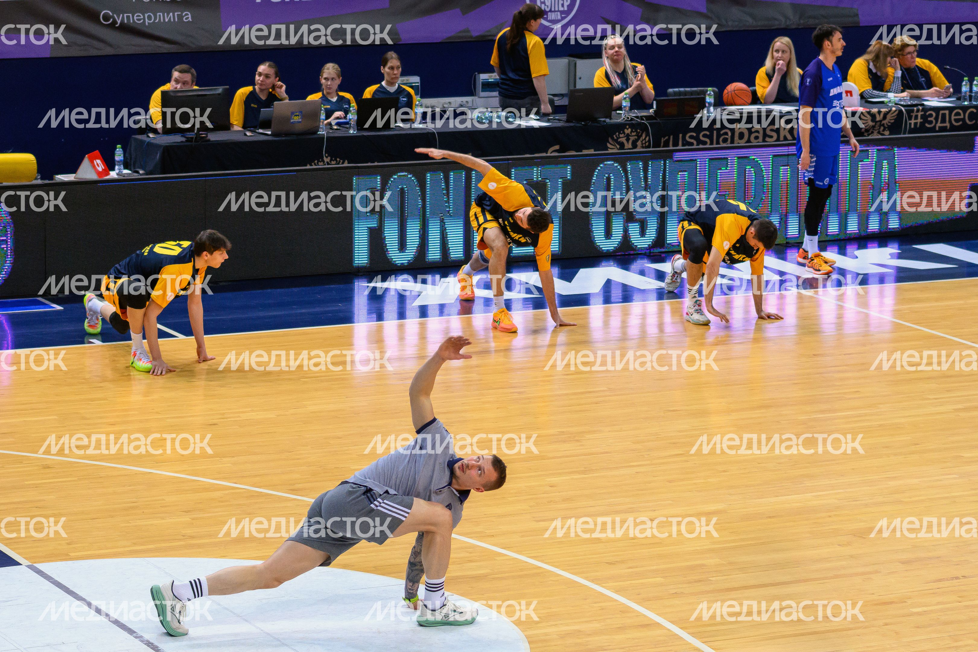 Полуфинал Суперлиги по баскетболу между БК «Химки» и «Динамо» из Грозного в Химках
