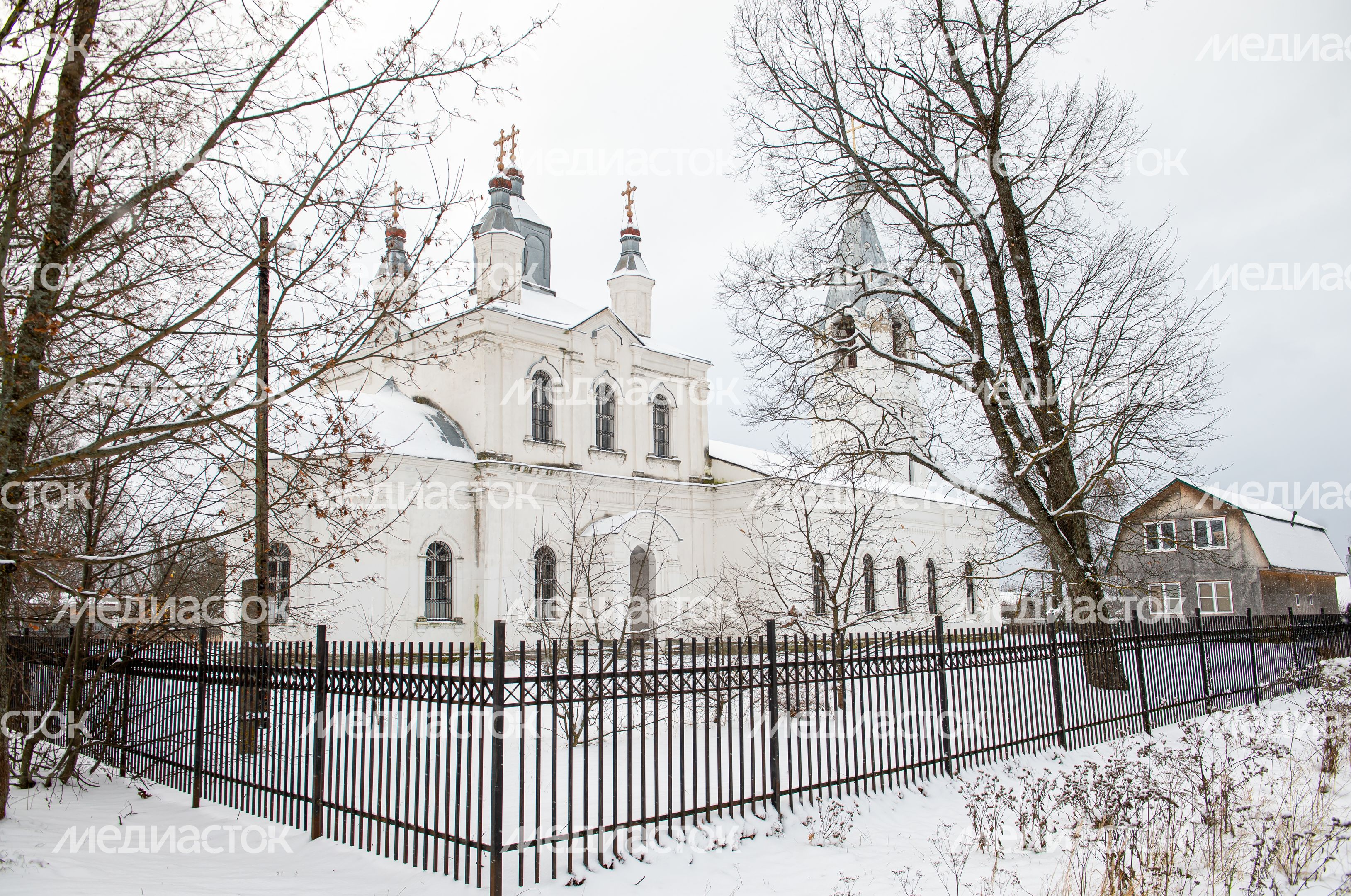 Иоанно-Предтеченский храм в селе Раменье Иоанно-Предтеченский храм в селе Раменье