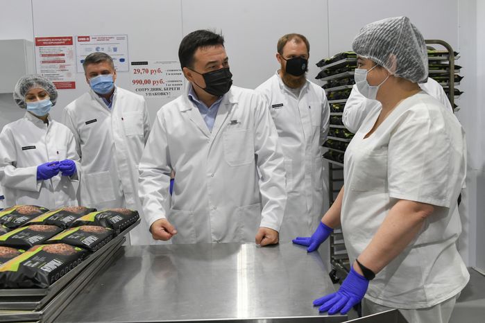 Проверка губернатором Подмосковья работы фабрики по производству кондитерских, кулинарных и хлебобулочных изделий FOODCODE