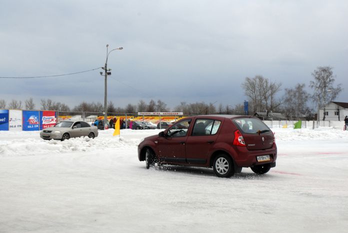 Соревнования по маневрированию «Автоледи-2015» в Егорьевске