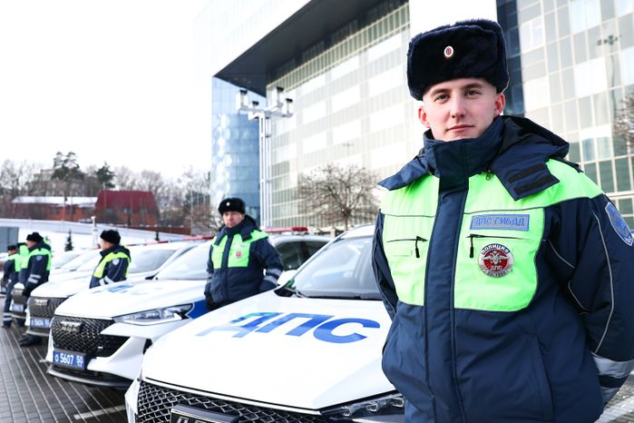 Подмосковным подразделениям ДПС переданы 130 новых патрульных машин