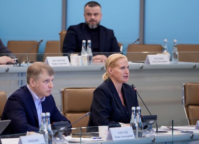 На совещании с губернатором главной темой стала поддержка защитников Родины и их близких