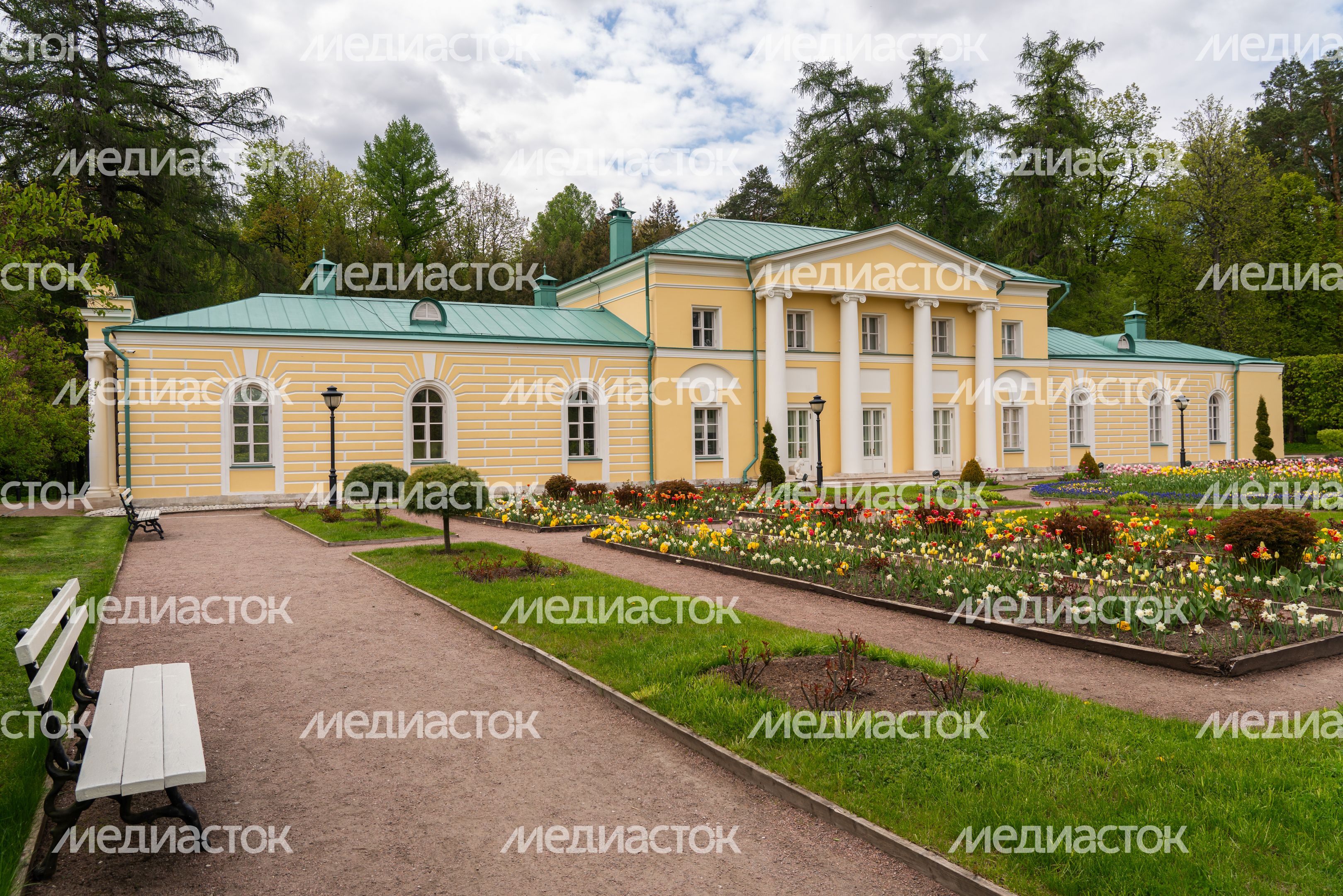 Дворец "Каприз" в усадьбе Архангельское Дворец "Каприз" в усадьбе Архангельское