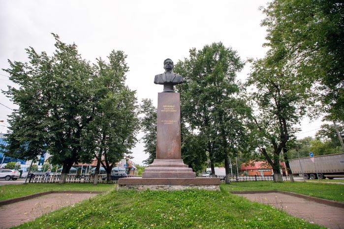 Чехов. Памятник Прокину А.М.