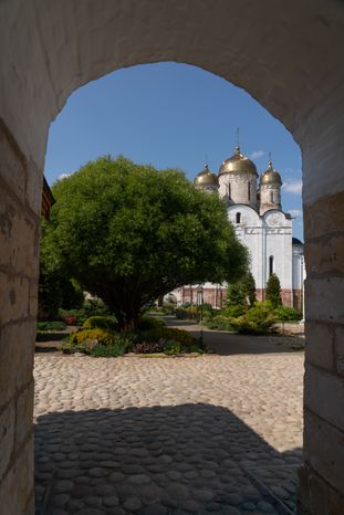 Лужецкий монастырь