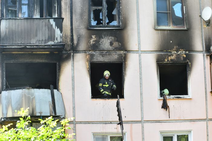 Кадры с места взрыва в доме на улице Проходчиков в Москве
