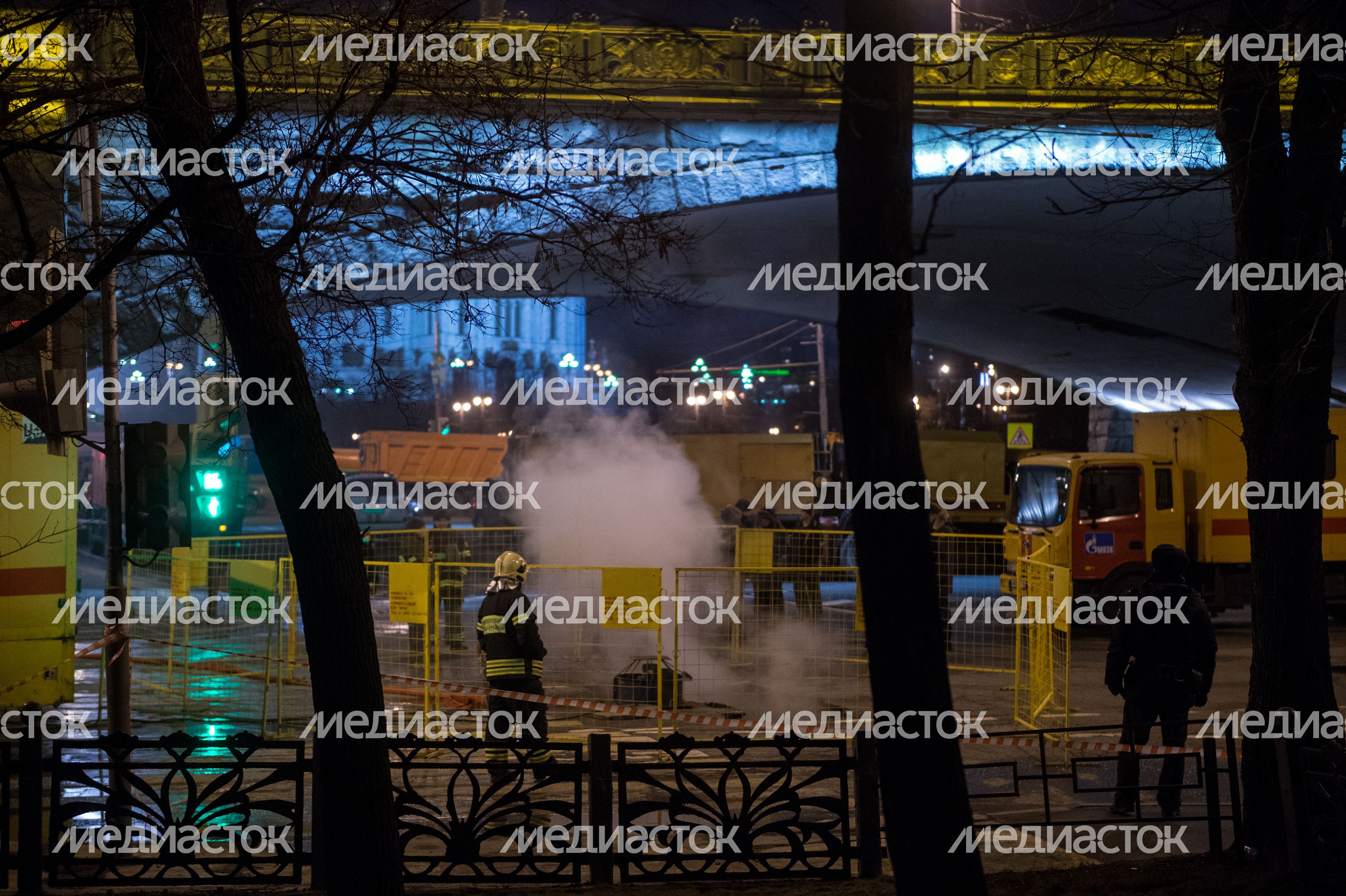 Прорыв трубы в центре Москвы Прорыв трубы в центре Москвы