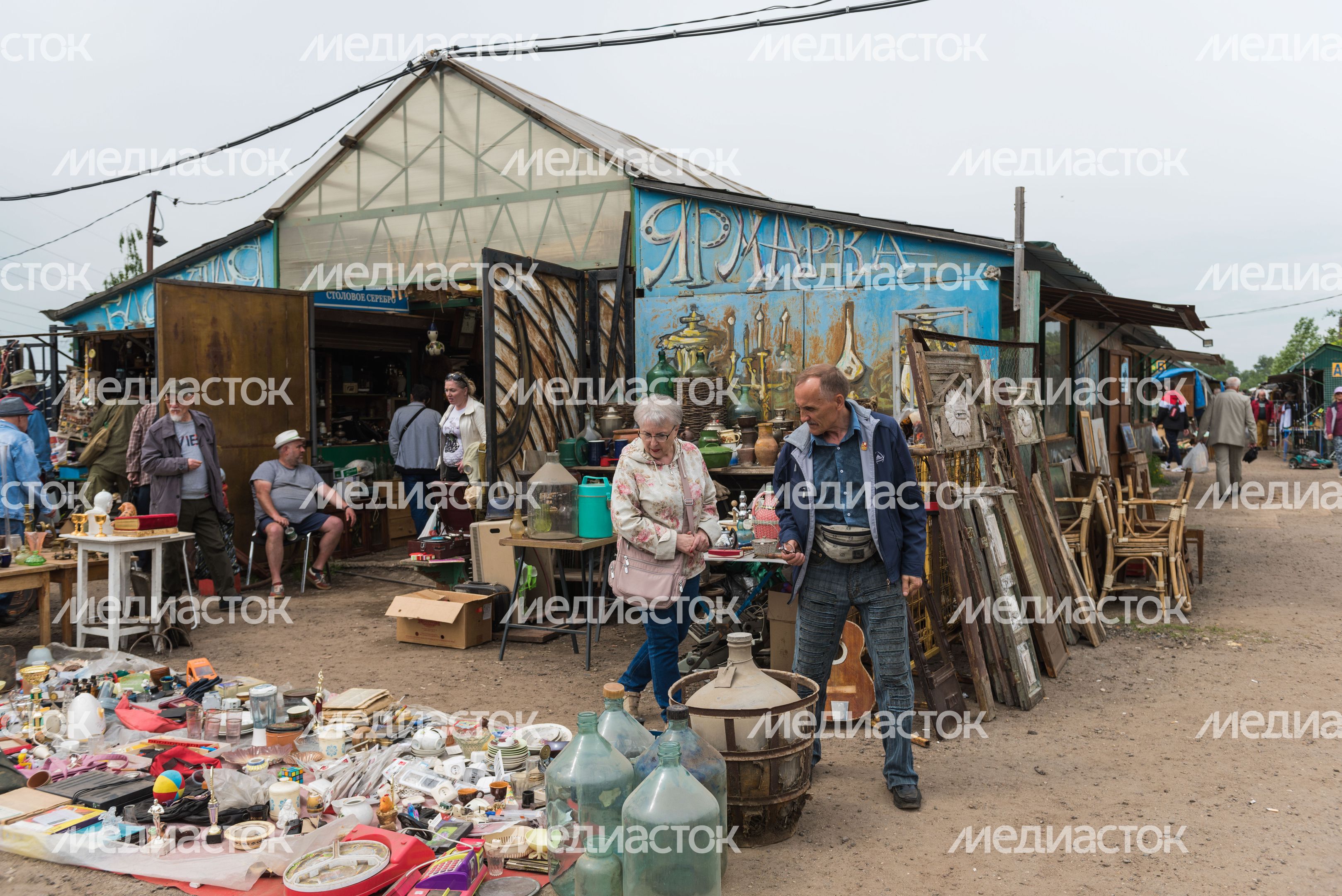 Блошиный рынок «Левша» в Новоподрезково