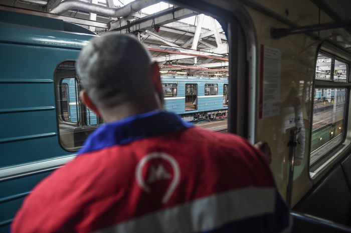 Кварцевание и мытье вагонов метро