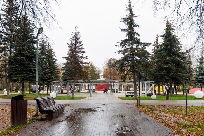 Центральный парк культуры и отдыха города Пушкино осенью