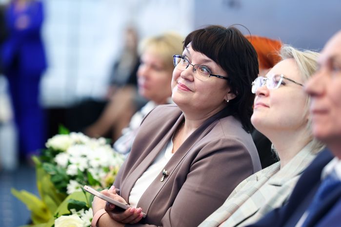 Поздравление соцработников с их профессиональным праздником Губернатором Подмосковья