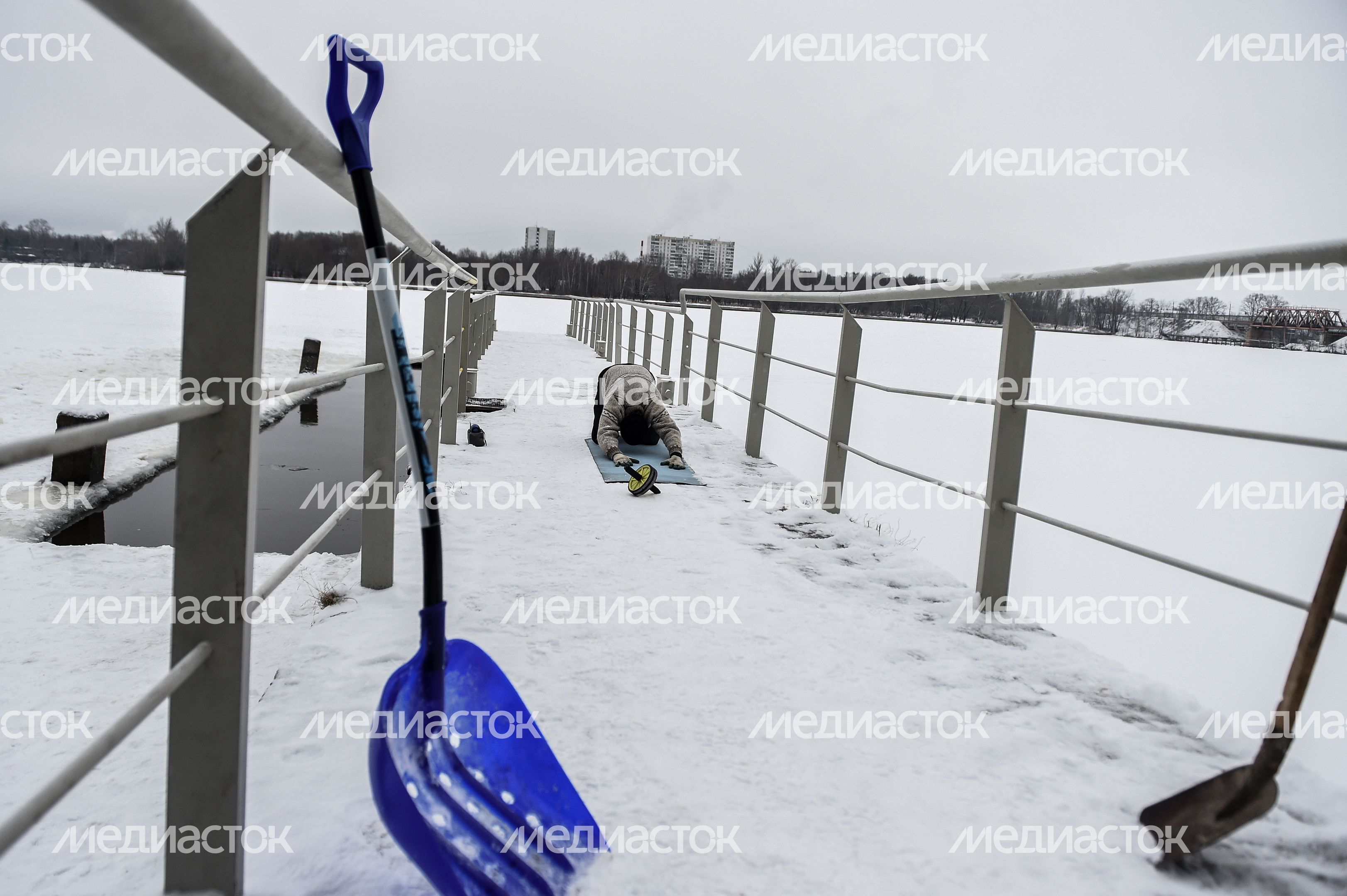 Купание моржей в Долгопрудном