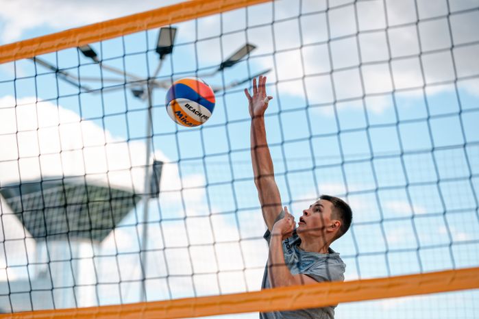 Пляжный волейбол на новой площадке «Пойма volley» в Красногорске