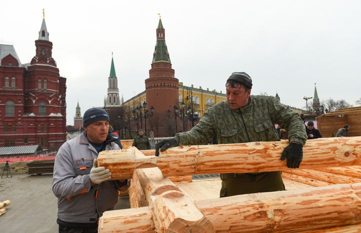 Монтаж инсталляций для фестиваля «Московская Масленица» на Манежной площади