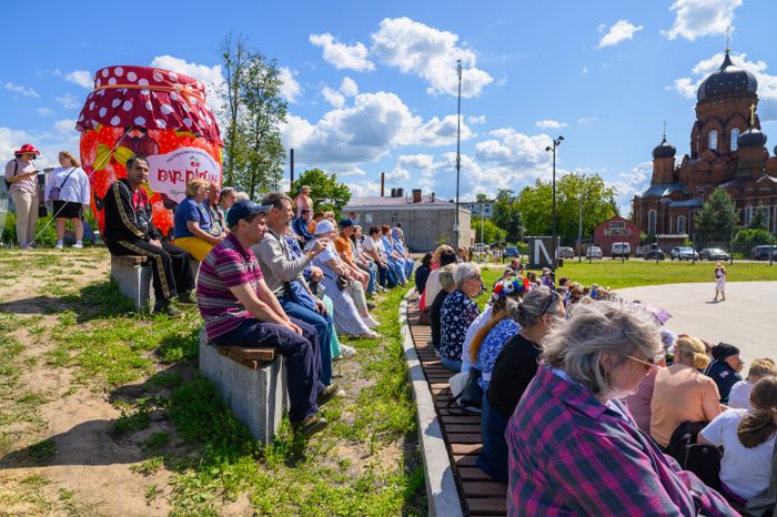 Зрители на гастрономическом фестивале «Вар-Варенье» в Ликино-Дулево