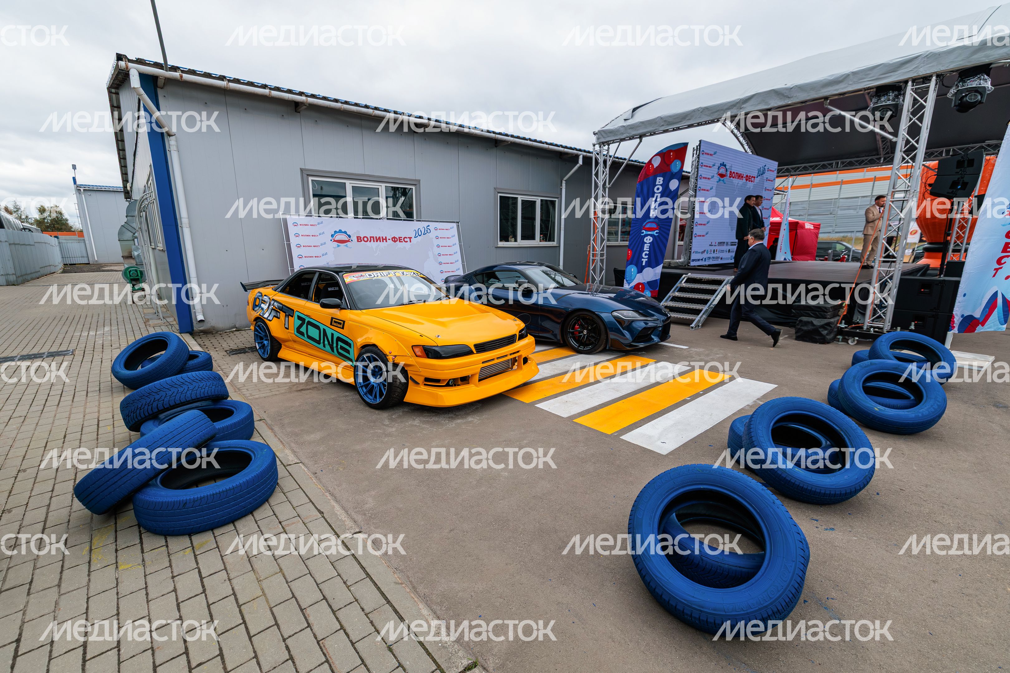 Выставка тюнингованных автомобилей на фестивале рабочих профессий в автомобилестроении «ВОЛИН ФЕСТ 2025» в Одинцово Выставка тюнингованных автомобилей на фестивале рабочих профессий в автомобилестроении «ВОЛИН ФЕСТ 2025» в Одинцово