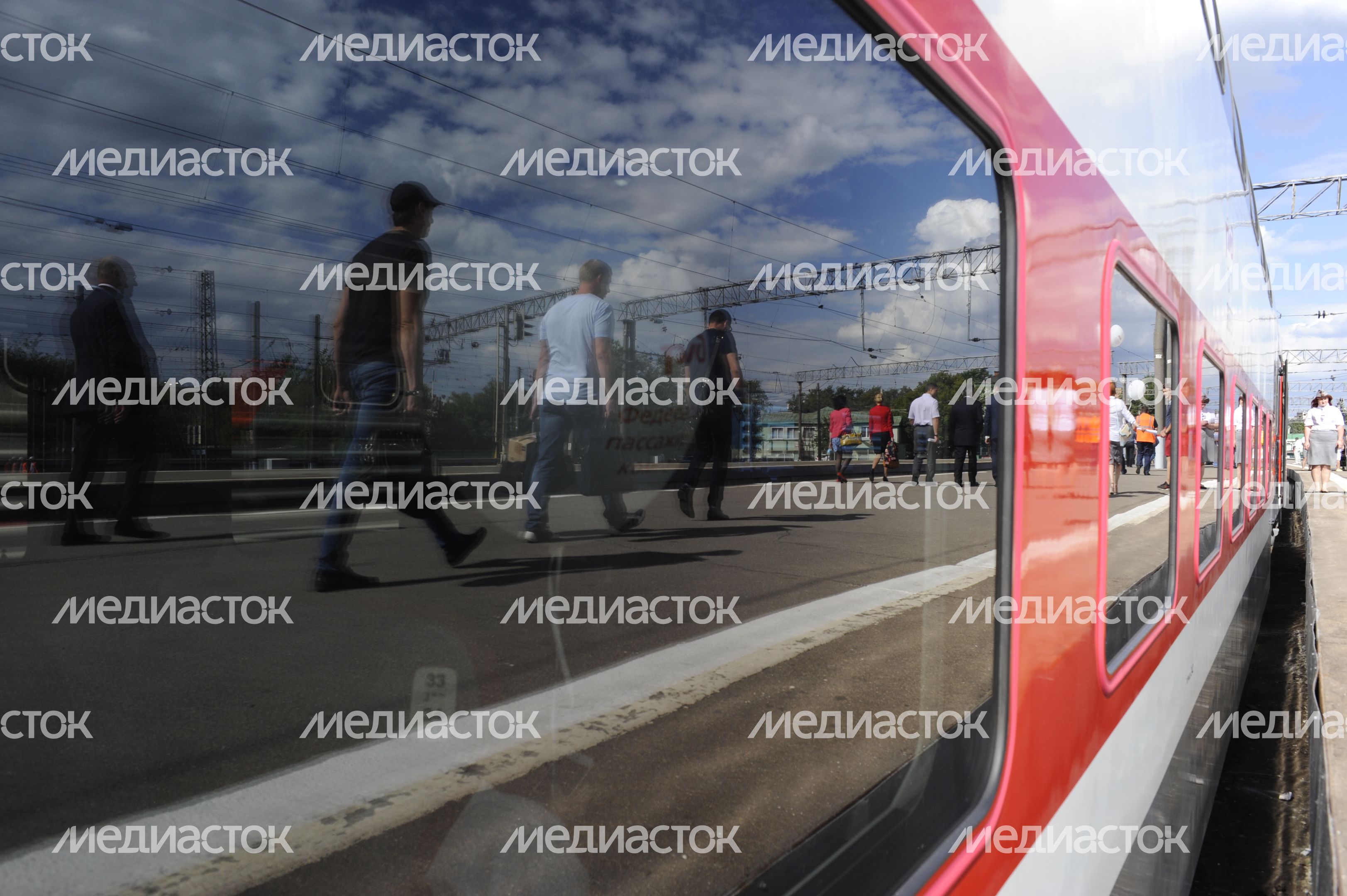 Двухэтажный поезд Москва – Воронеж отправился в первый рейс Двухэтажный поезд Москва – Воронеж отправился в первый рейс