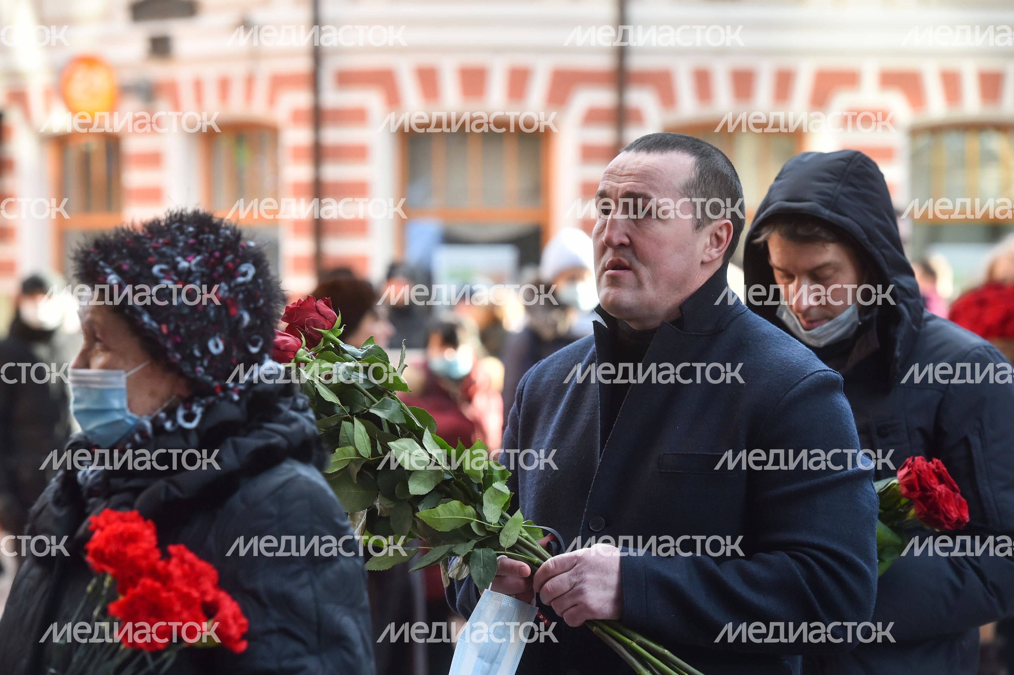 Церемония прощания с актером Василием Лановым в московском театре имени Вахтангова