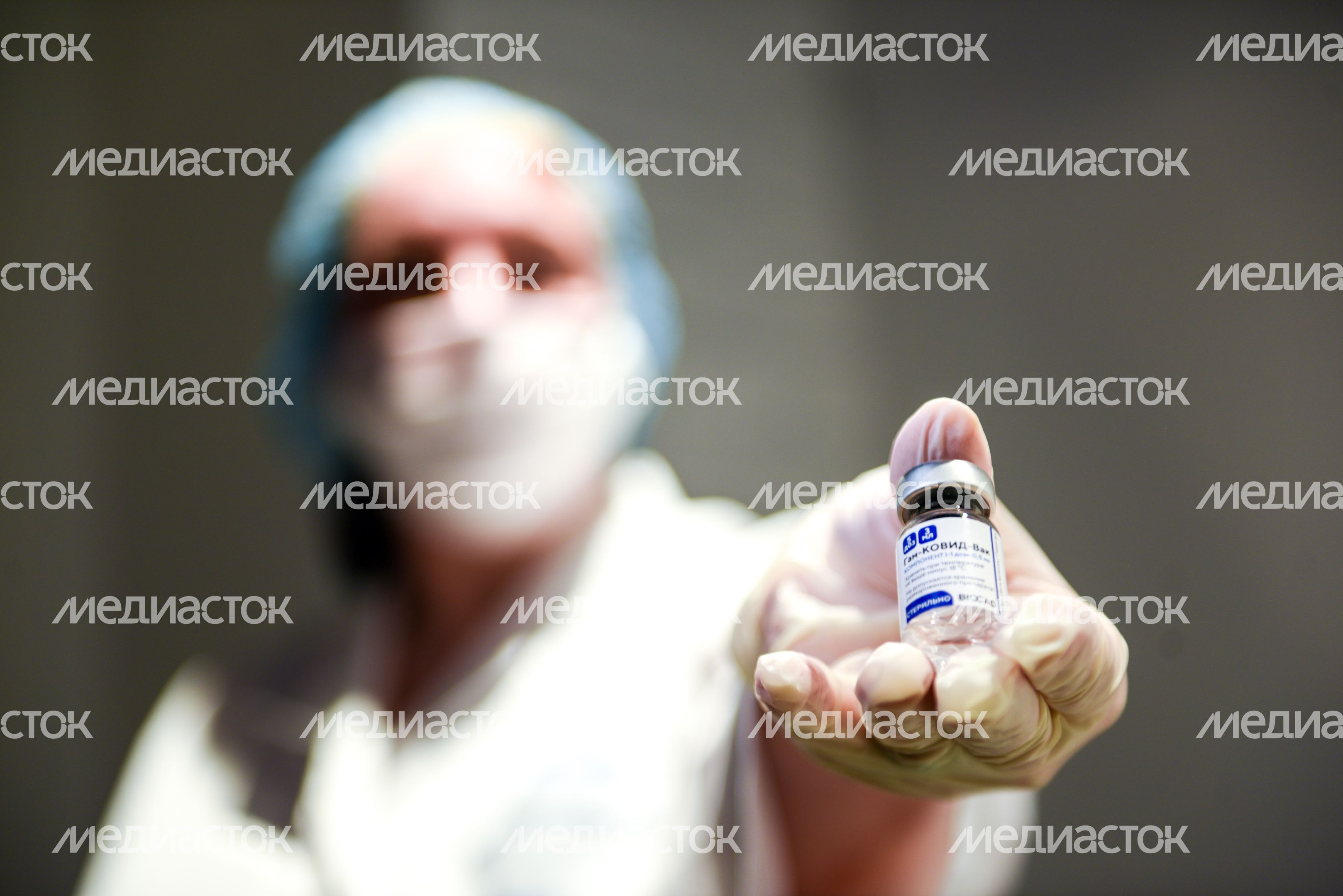 Выездной пункт вакцинации от коронавируса в ГУМе
