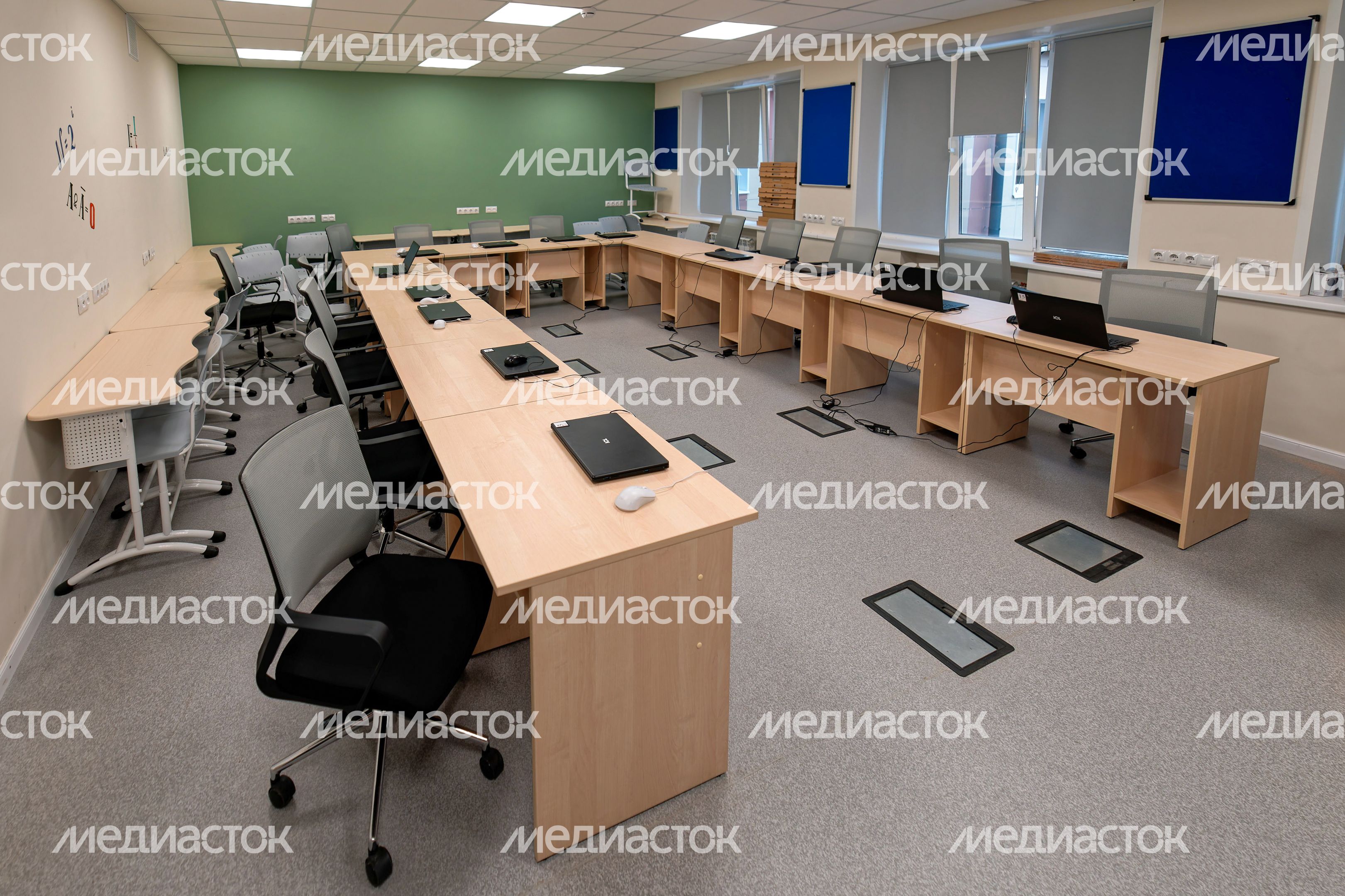Класс информатики в Софьинской средней школе после капитального ремонта в Наро-Фоминском округе Класс информатики в Софьинской средней школе после капитального ремонта в Наро-Фоминском округе