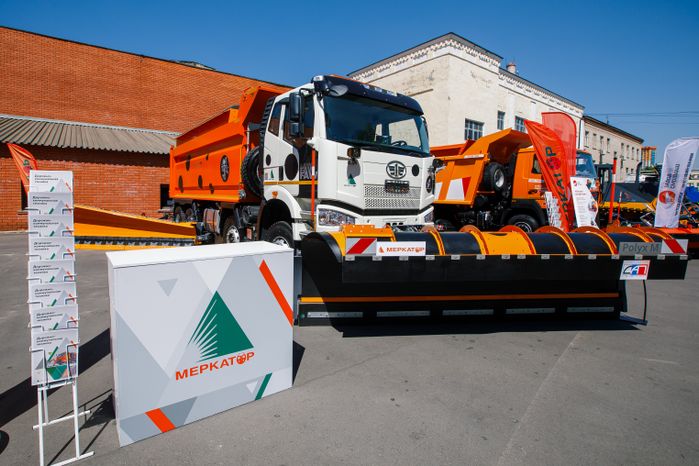 Выставка российской спецтехники на заводе «Бецема» в Красногорске