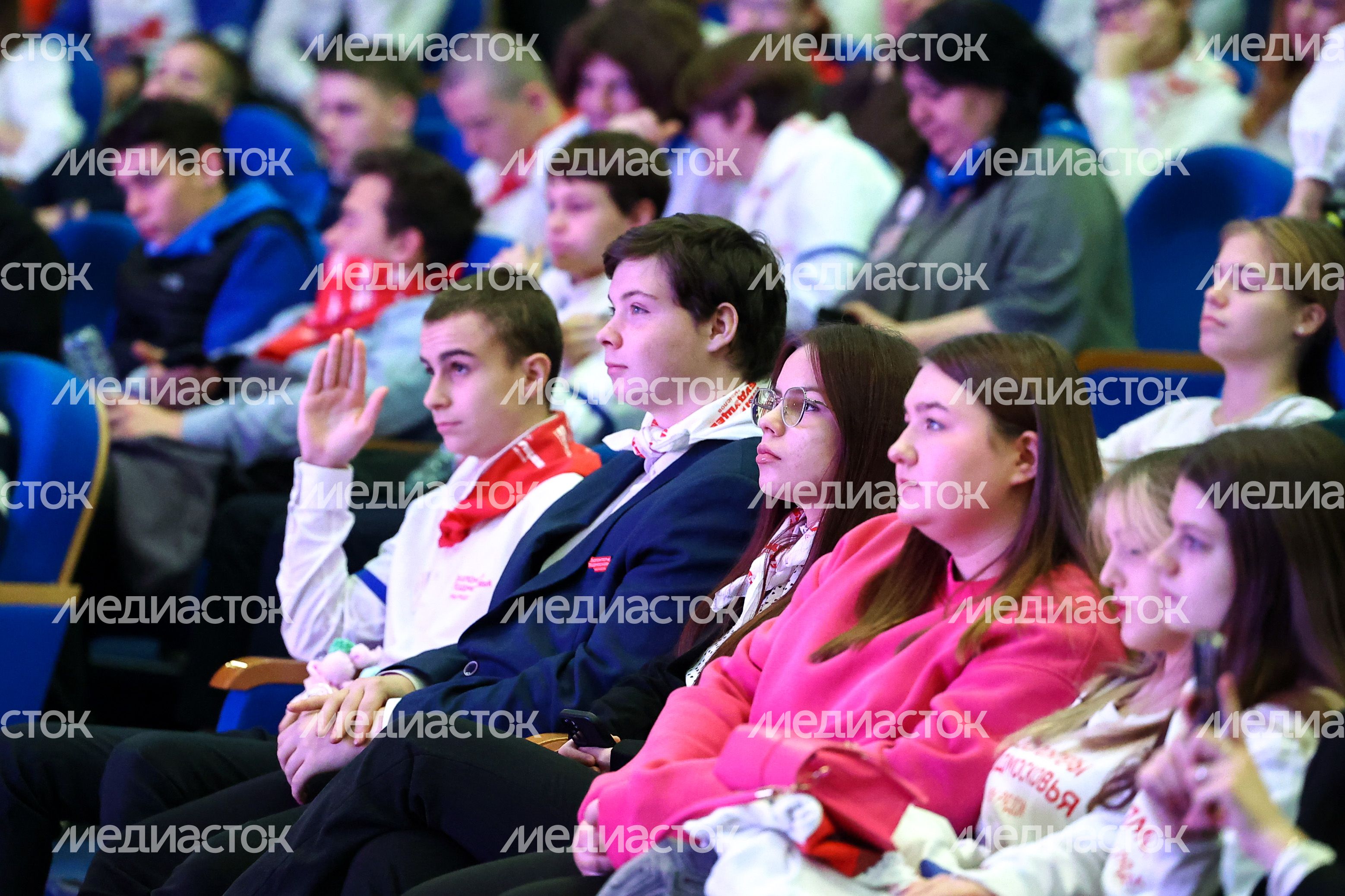 Подмосковная молодежь на встрече с Марией Захаровой