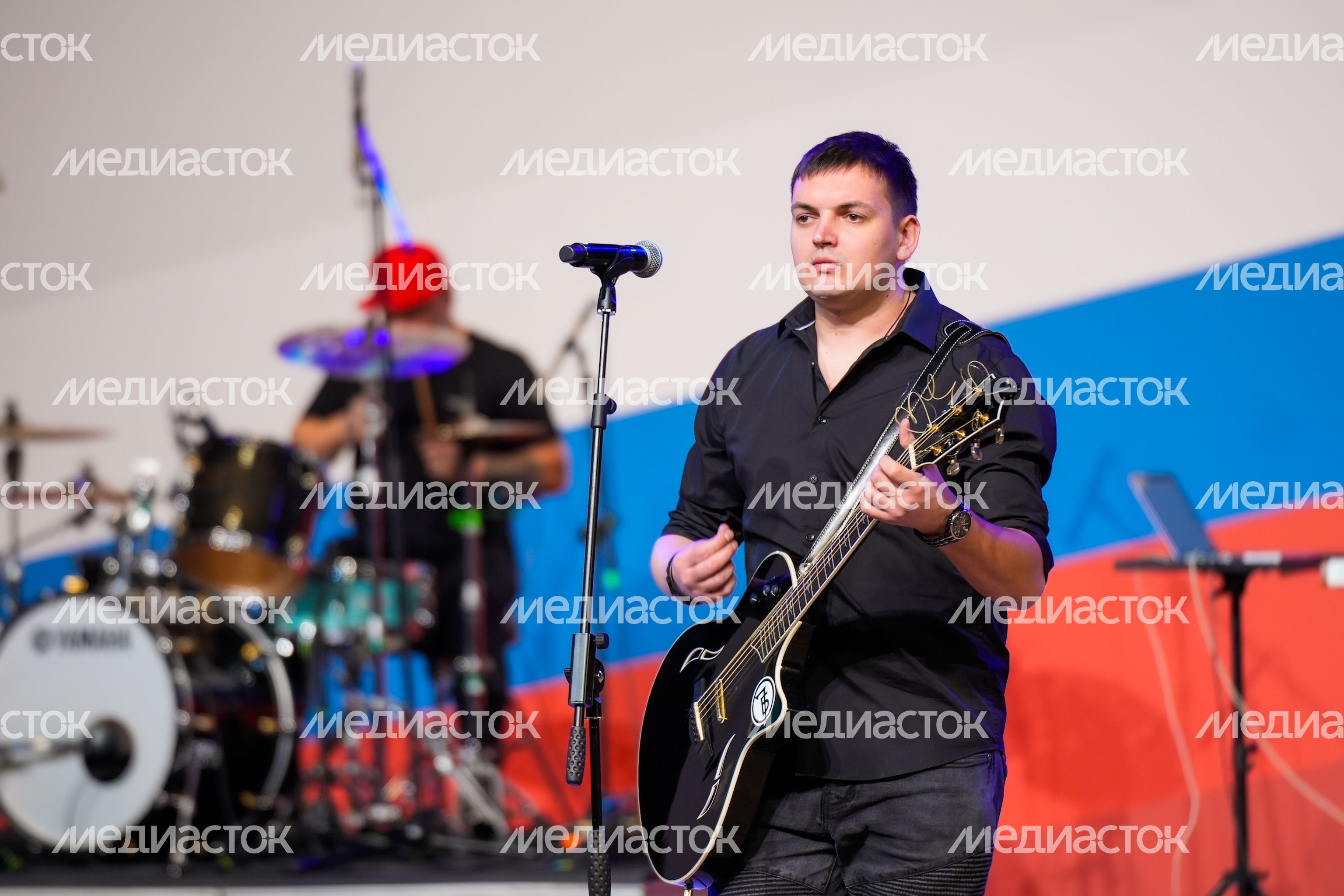 Группа "7Б" выступает перед гостями и участниками форума "На государственной службе" Группа "7Б" выступает перед гостями и участниками форума "На государственной службе"
