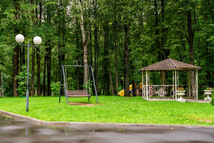 Беседка в парке культуры и отдыха Волоколамска