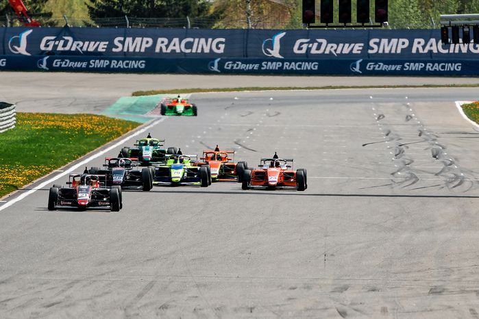 Гоночный уик-енд в Волоколамском округе на трассе Moscow Raceway