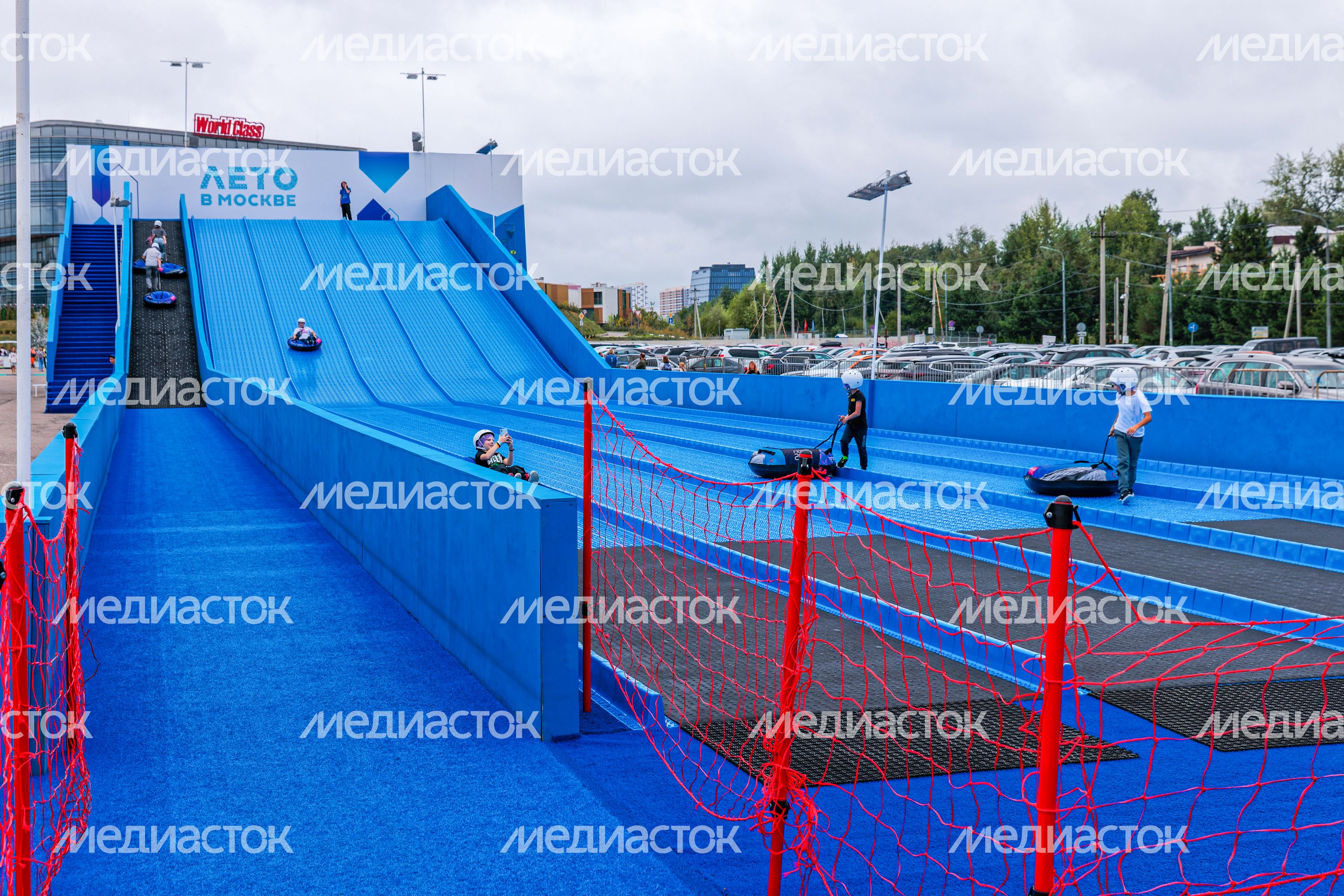 Выставка креативных арт-объектов на фестивале будущего «Портал 2030-2050» в Сколково Выставка креативных арт-объектов на фестивале будущего «Портал 2030-2050» в Сколково