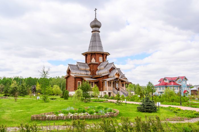 Храм в парк-отеле «Орловский» в Ленинском округе