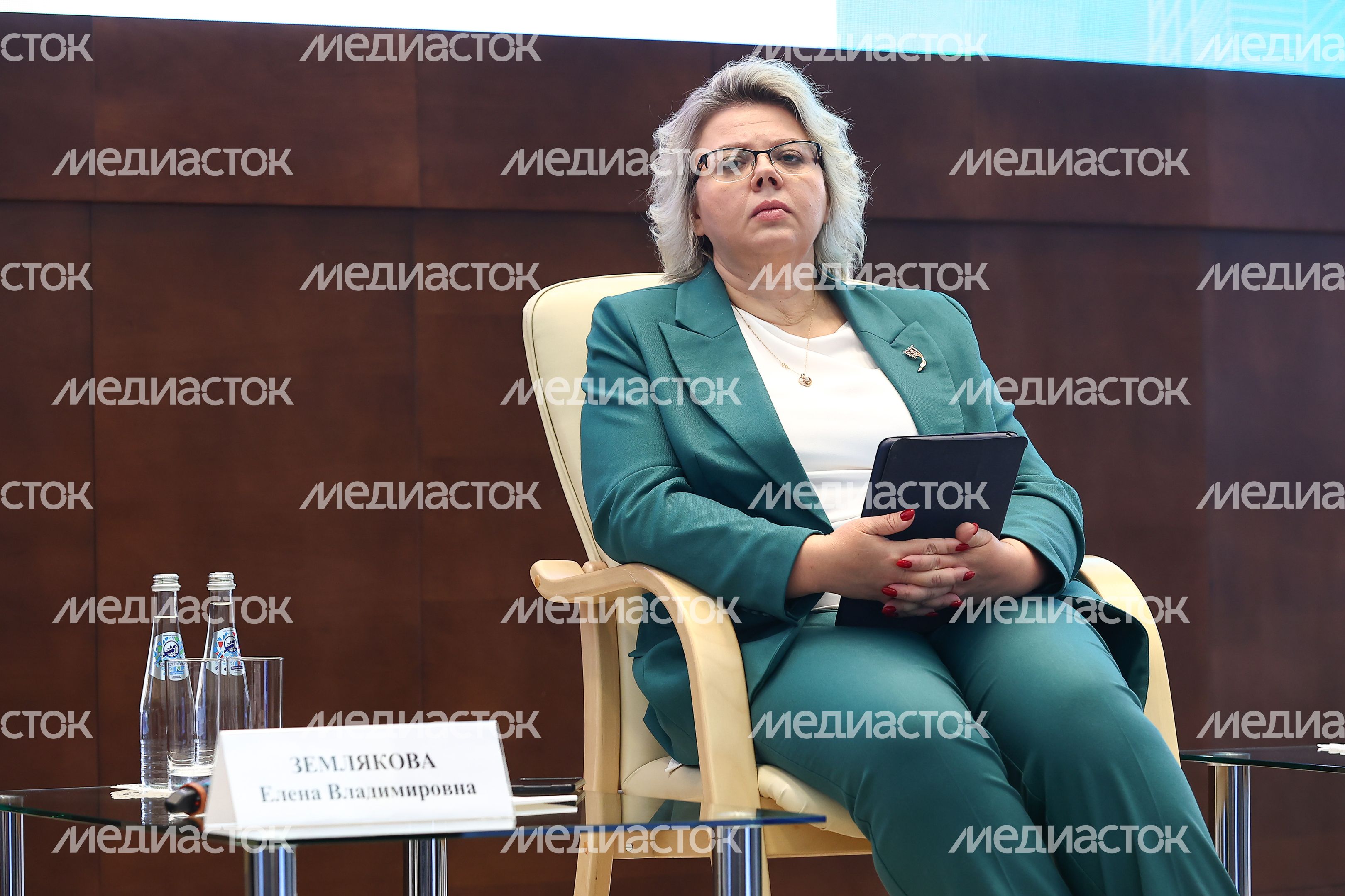 Открытие торжественного мероприятия в преддверии Дня финансиста Губернатором Подмосковья и Министром финансов РФ
