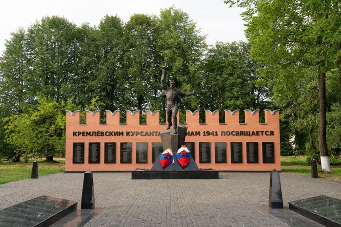 Памятник Кремлевским курсантам