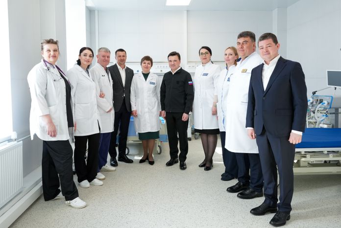 Андрей Воробьев пообщался с врачами Раменской больницы