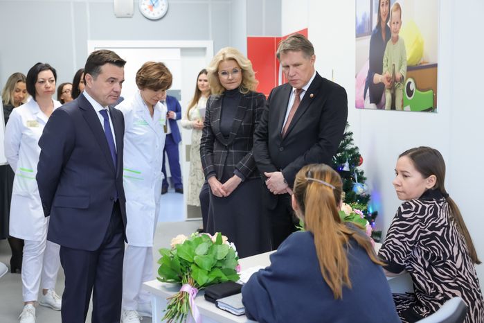 Андрей Воробьев, Татьяна Голикова и Михаил Мурашко в ДКЦ им. Л.М. Рошаля