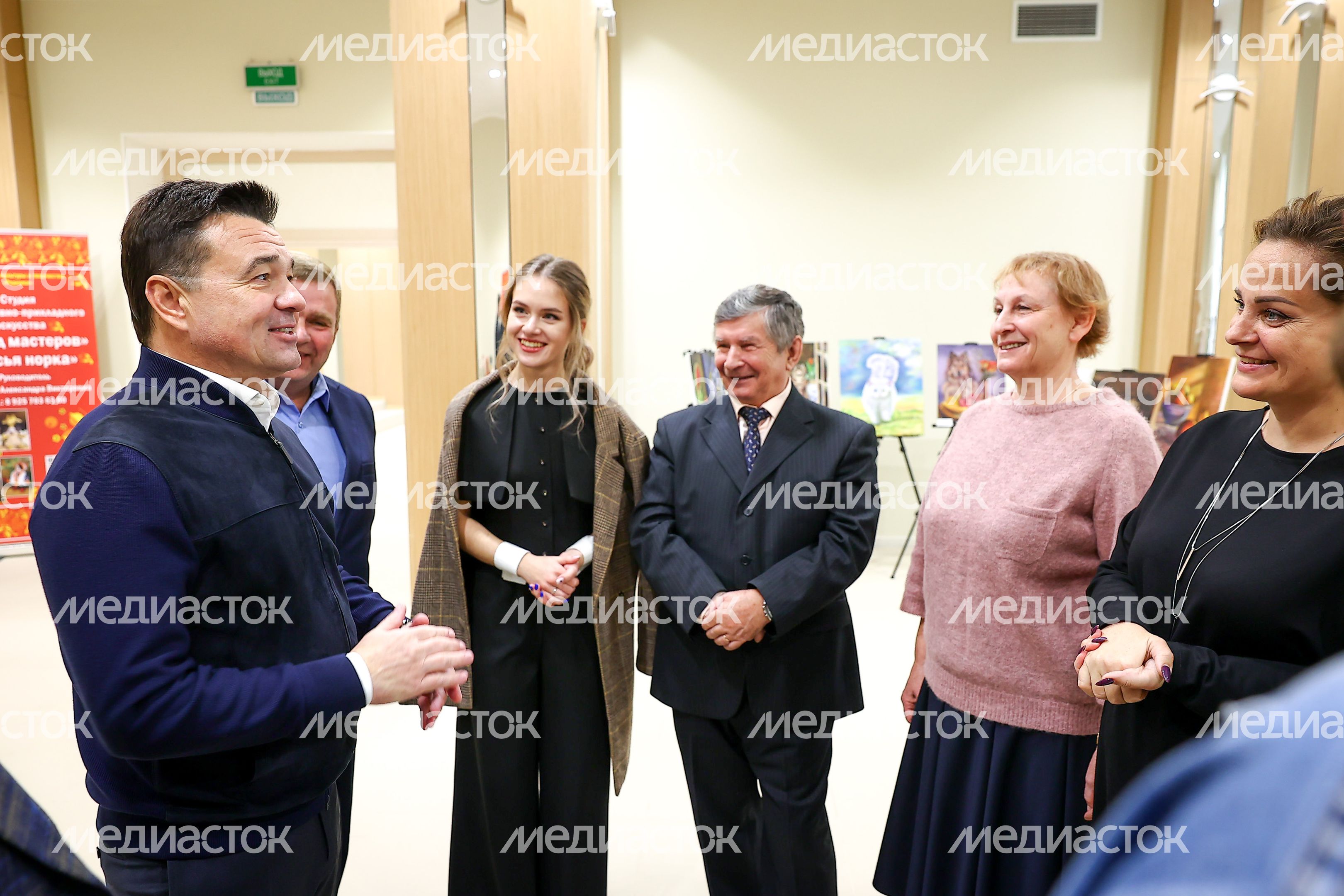 Проверка хода капремонта Центра культуры и творчества «Родники» в Волоколамске Губернатором Подмосковья