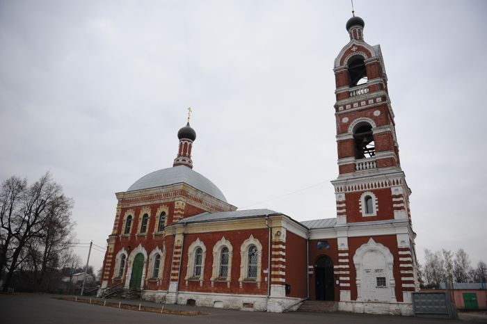 Успенская церковь в Бронницах