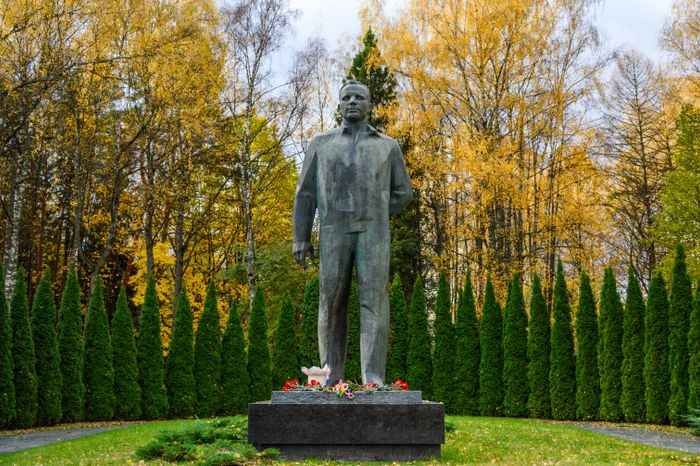 Памятник Юрию Гагарину в Звездном городке